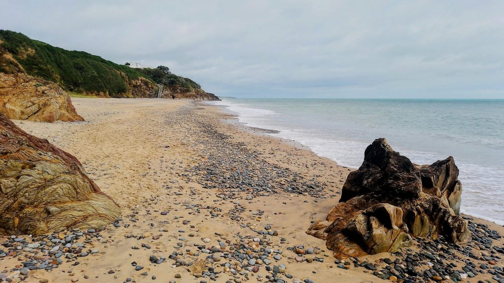 Pantai Asmara, Destinasi Indah dan Tersembunyi di Jember